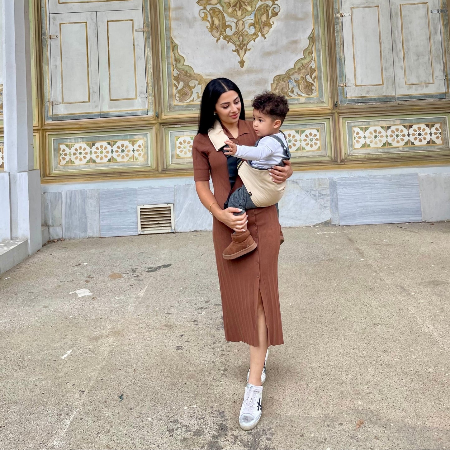 Bej Renkli Bebek Yan Sling Taşıyıcı