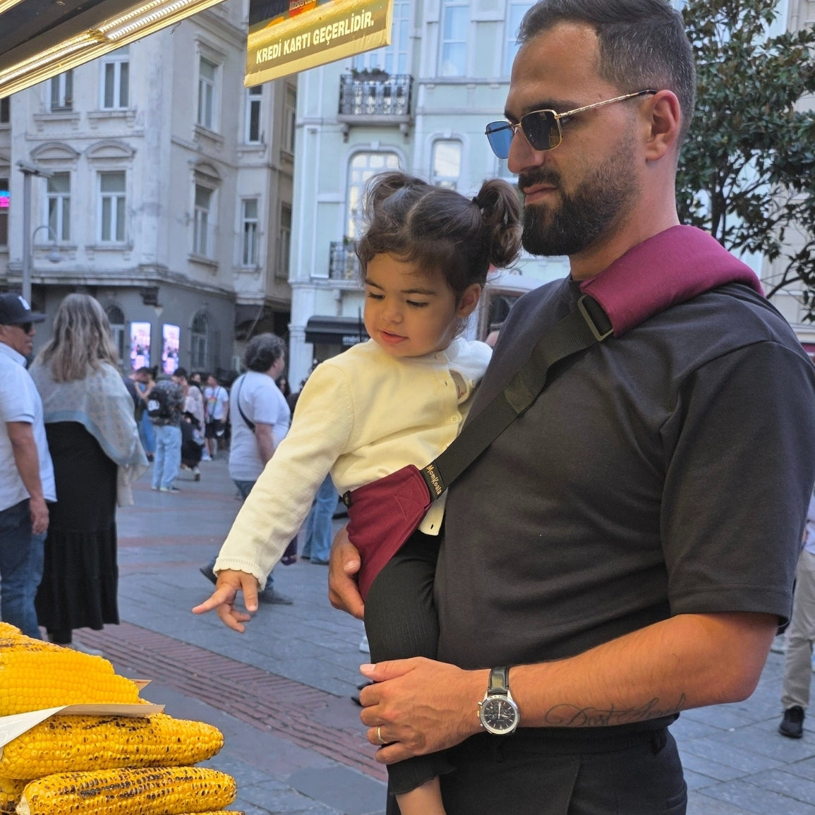 Bordo Renkli Taşıyıcı
